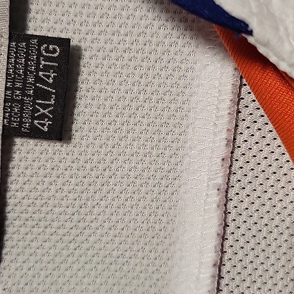 Islanders  Officially licensed 4X by Reebok - Picture 8 of 10